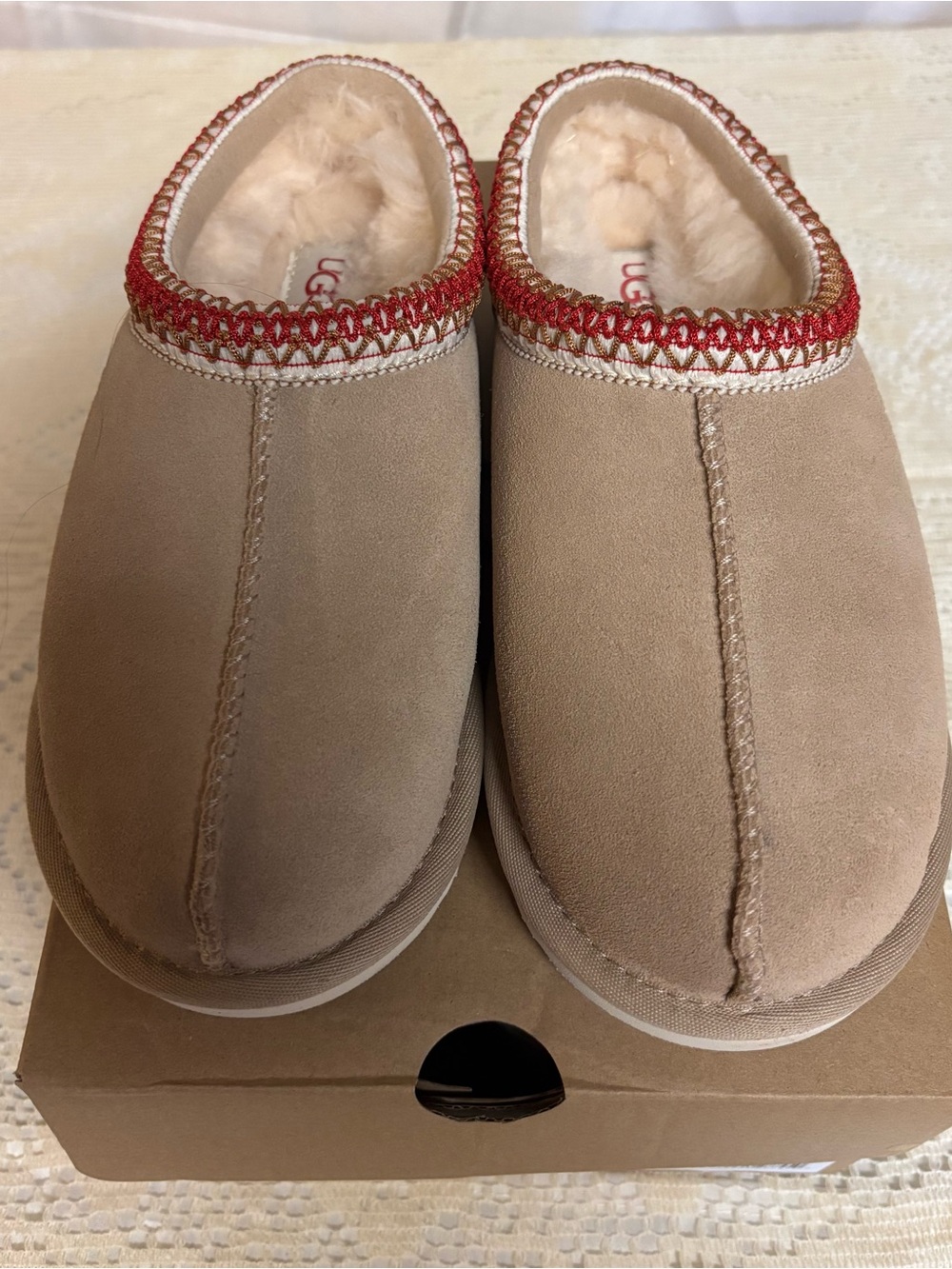 UGG Women's Chestnut Suede Mule Slippers with Red Trim Size 7 BRAND NEW